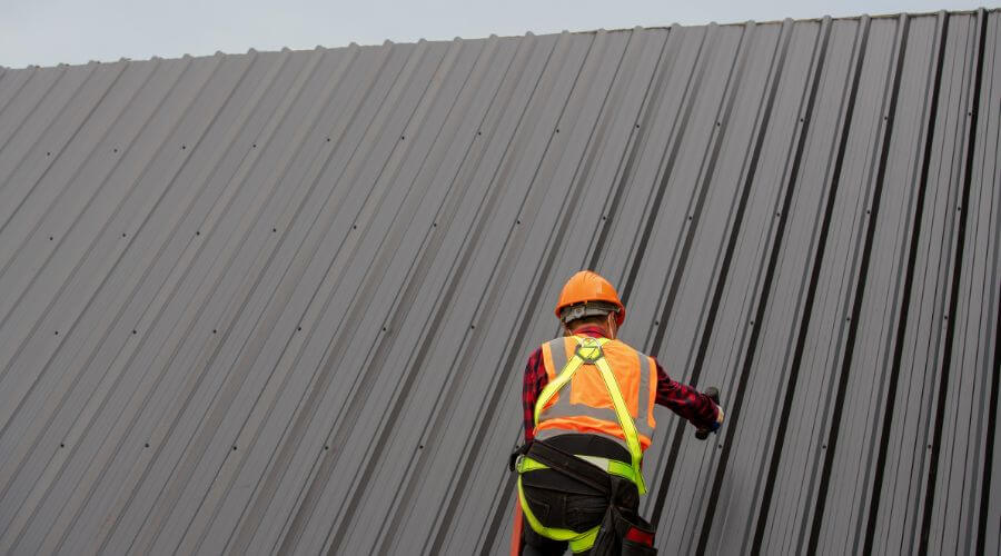 Professional gutter cleaning in Leechburg, PA